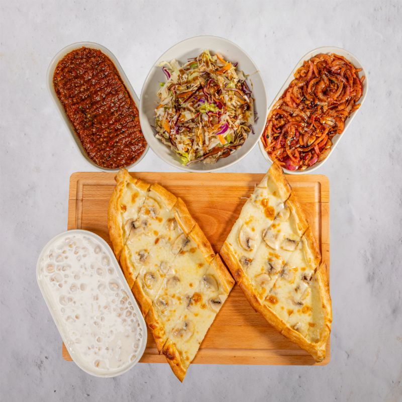 Mantarlı Kaşarlı Pide