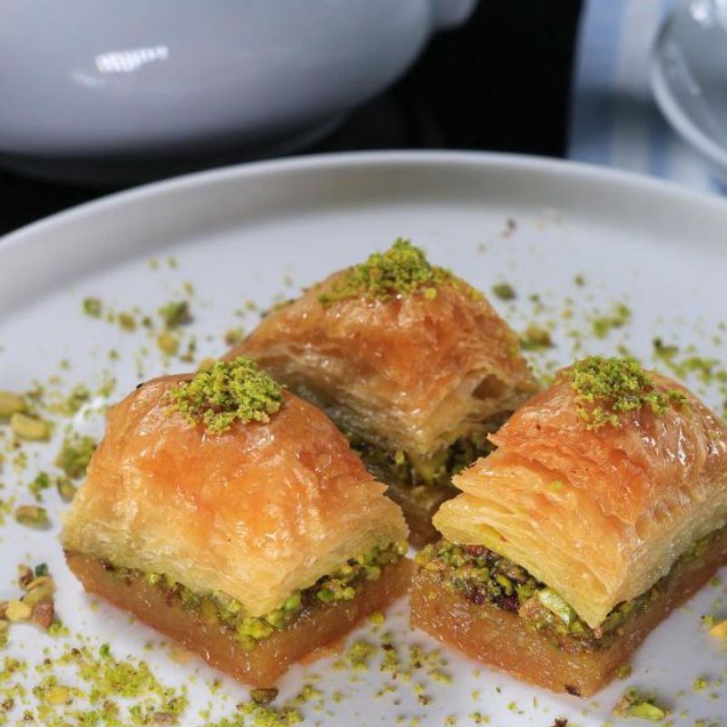 Fıstıklı baklava porsiyon
